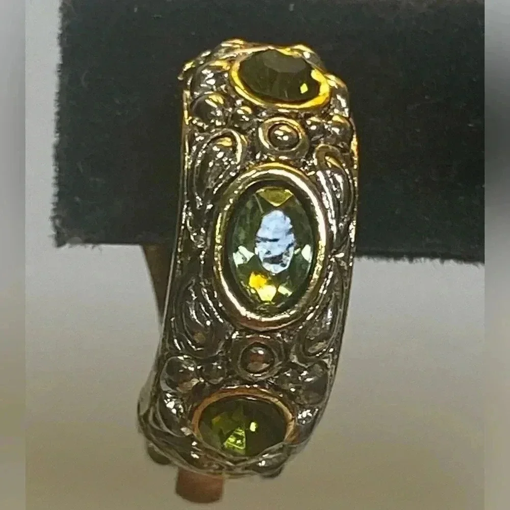 COPY - SILVER GOLD AND LIME GREEN STONES - CLIP ON EARRINGS - Picture 3 of 12